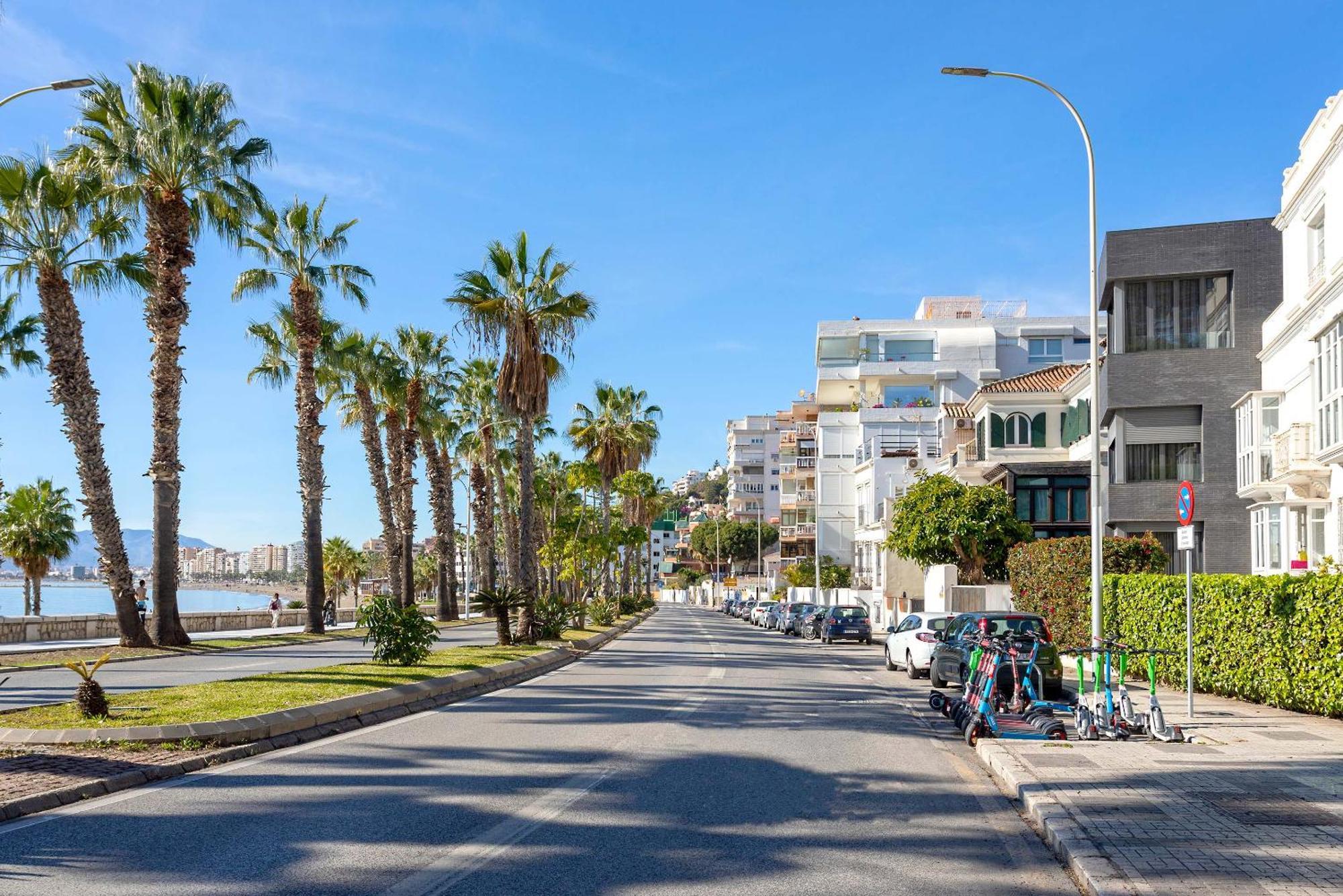 Genteel Home Paseo Maritimo Málaga Extérieur photo